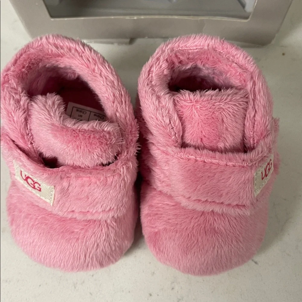 UGG Bixbee Bootie Fuzzy Pink Bloom Baby Slippers Size 0/1